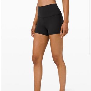 Lululemon align short